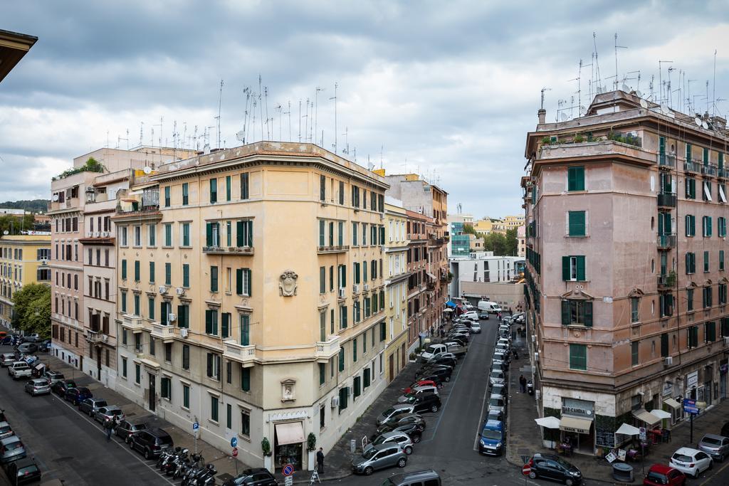 Rosso Charming Guest House Vaticano Рим Екстериор снимка