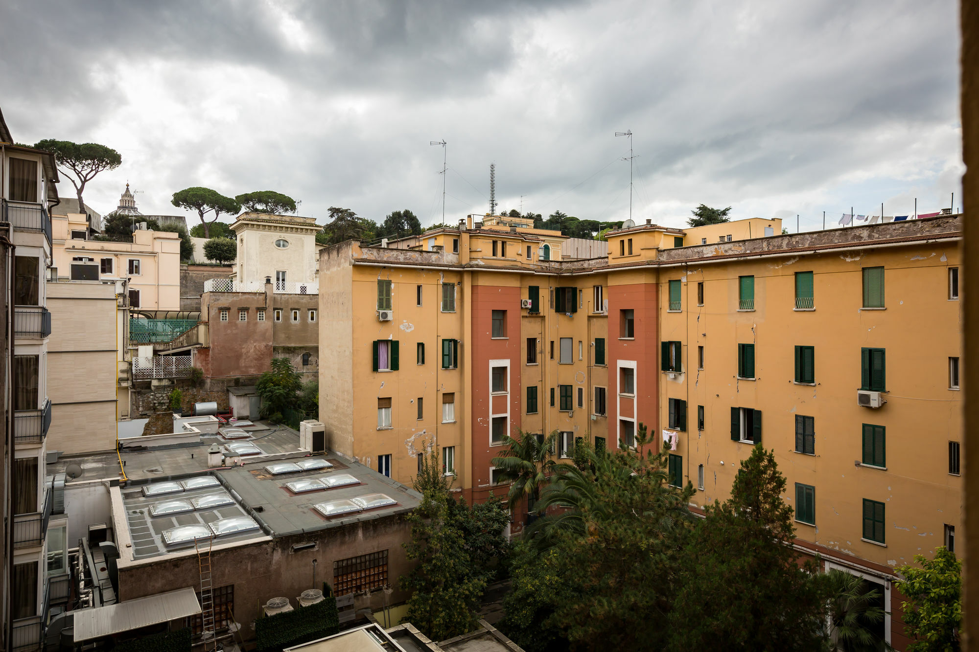 Rosso Charming Guest House Vaticano Рим Екстериор снимка